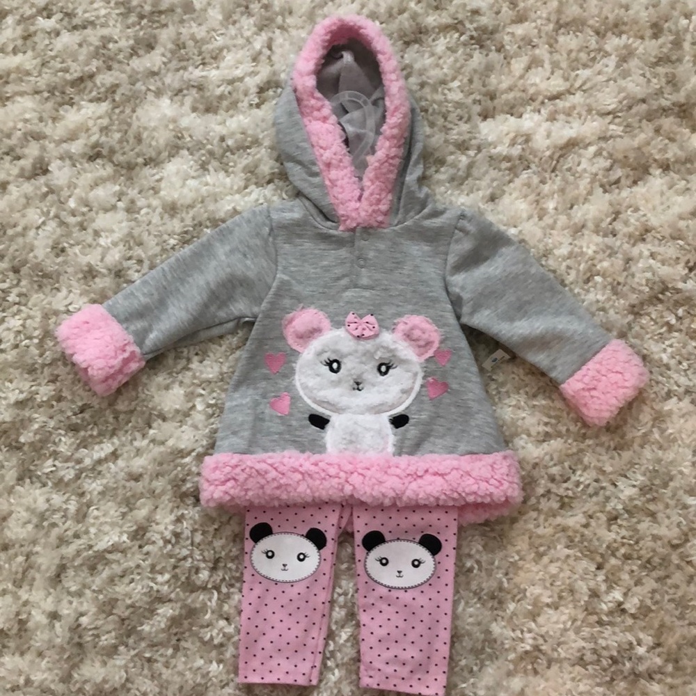 Fun winter outfit! New, never worn. Size: 12months